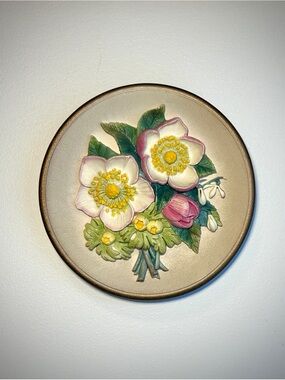 Bossons Botanical Floral 3D Relief Wall Plate Sculpture - Very Good Condition